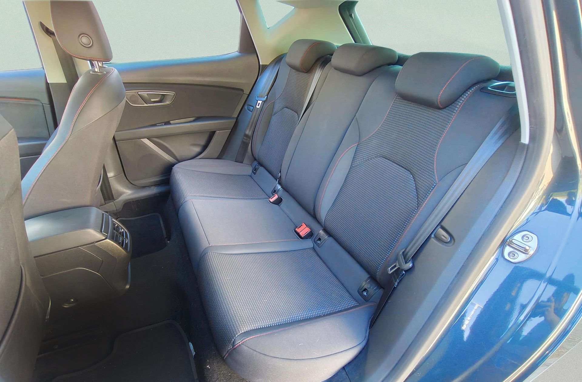 SEAT León 2.0 TSI FR DSG - foto 12