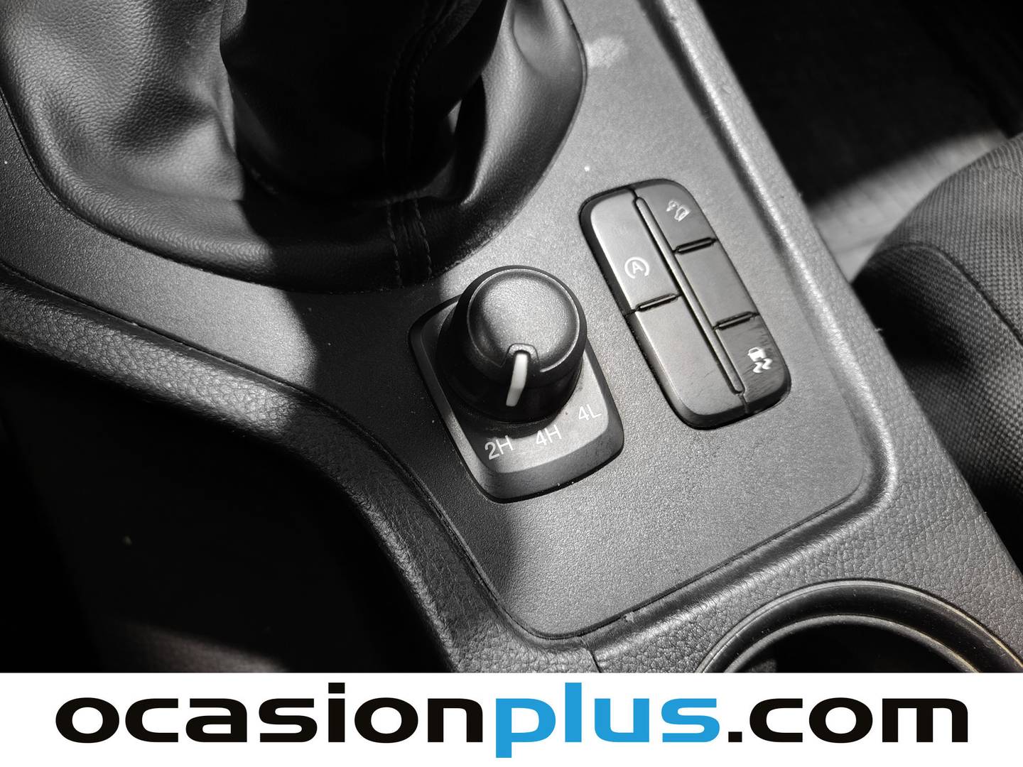 Extras y acabados del Ford Ranger Ford Ranger 2.0 TDCI S&S Doble Cabina XL 4x4 (170 CV)