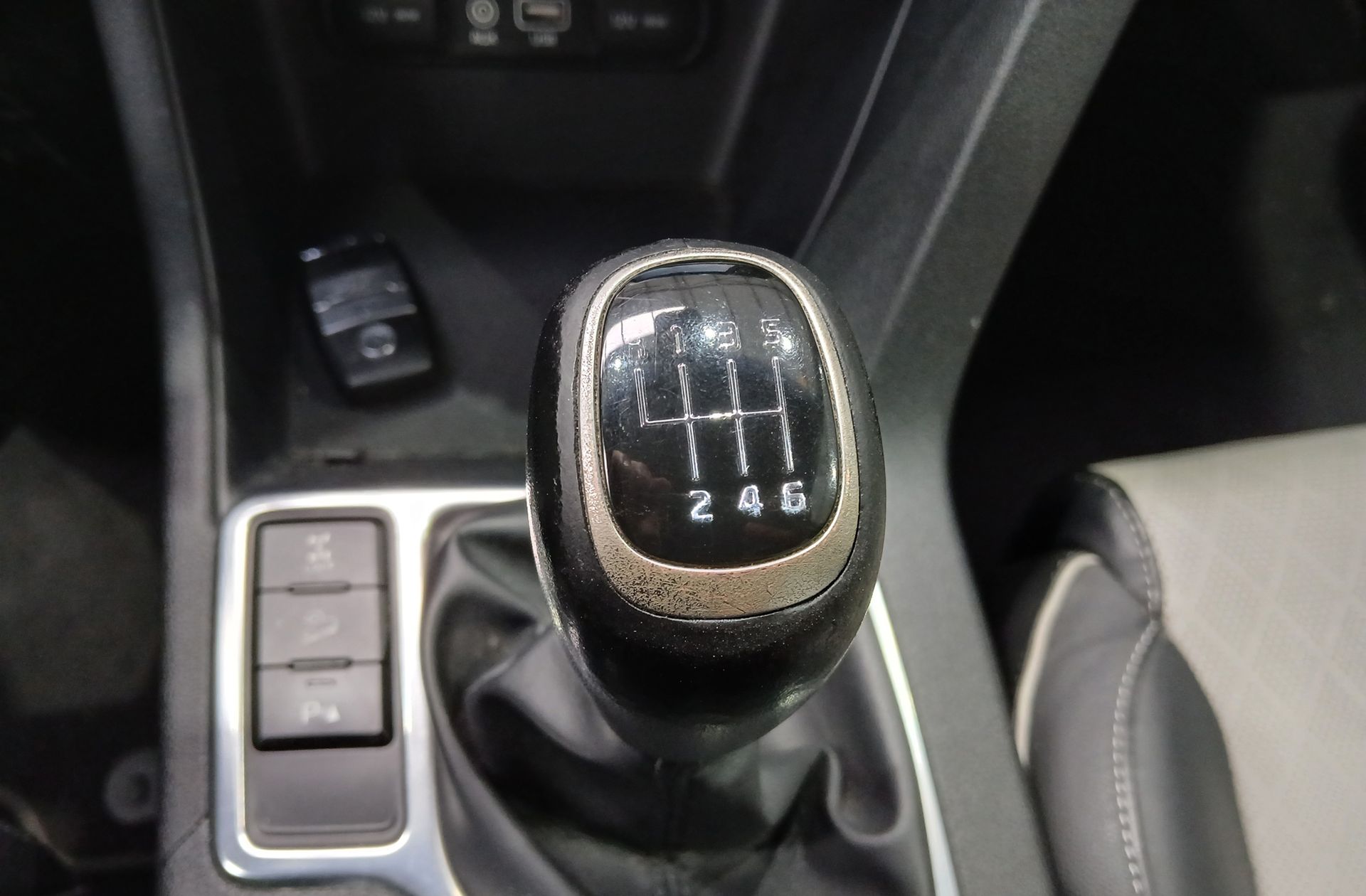 Kia Sportage 1.6 T-GDi GT Line 4x4 - foto 8