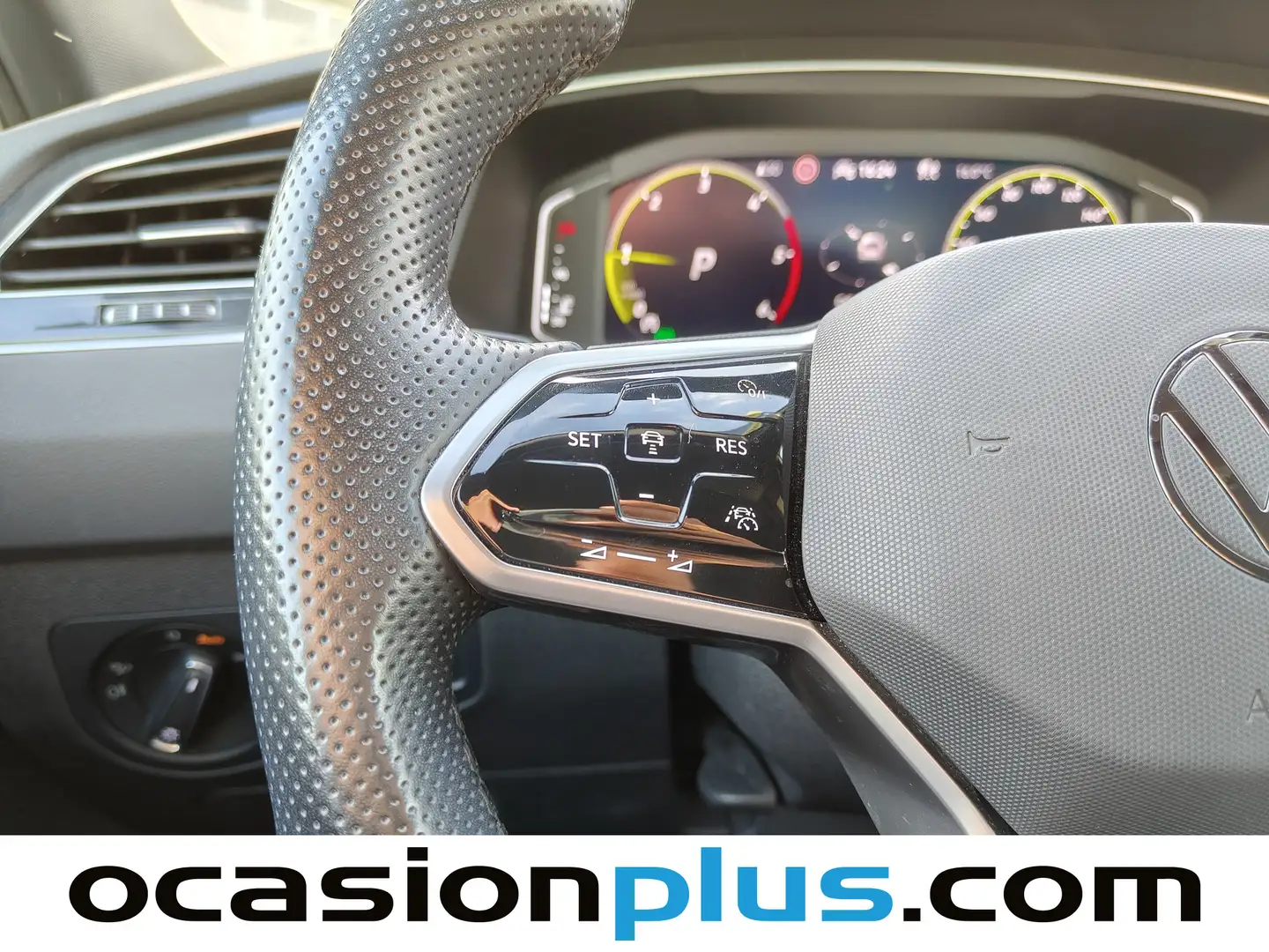 Foto Volkswagen Tiguan Volkswagen Tiguan R-Line 2.0 TDI (150 CV) DSG