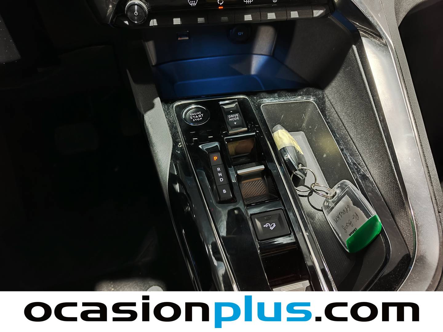 Foto Peugeot 3008 Hybrid Peugeot 3008 Hybrid 300 Allure Pack e-EAT8  (300 CV)