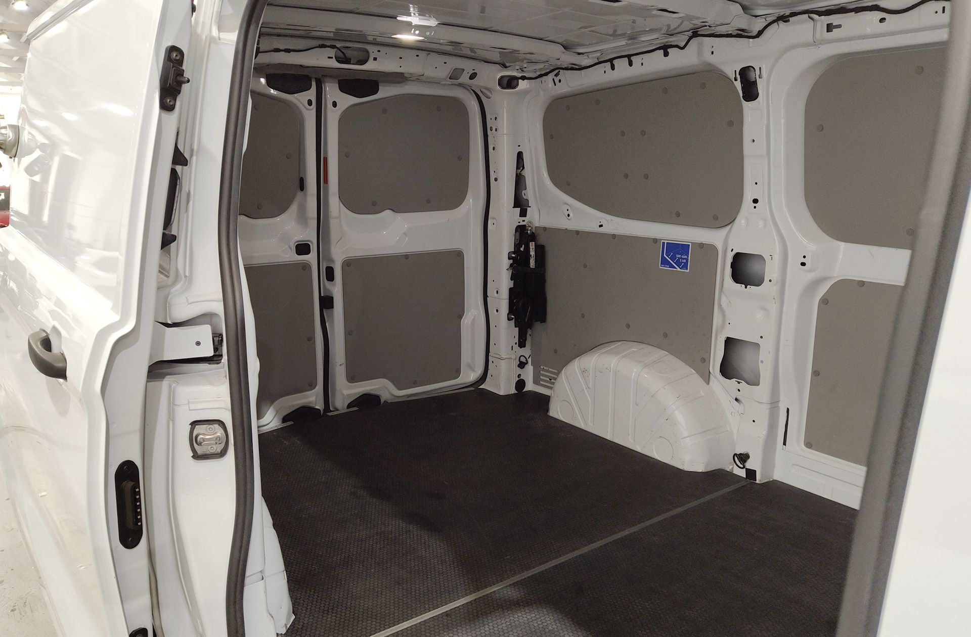 Volkswagen Transporter Furgon Batalla Corta TN 2.0 TDI - foto 17