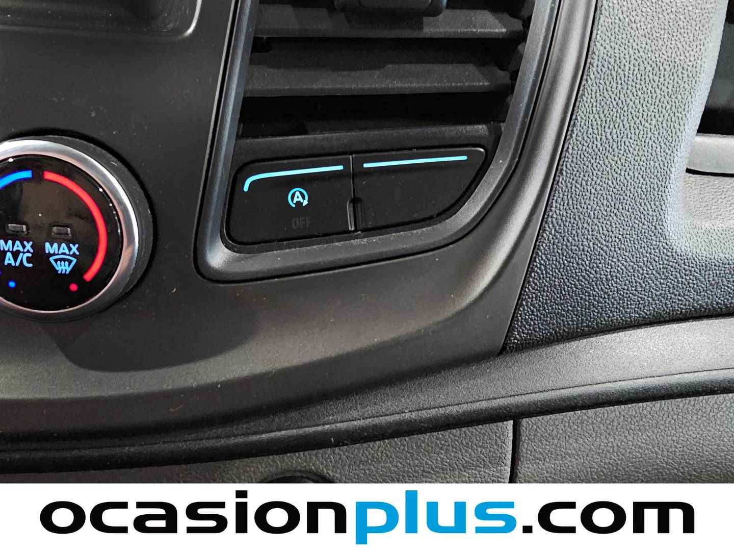 Equipamiento del Ford Transit Ford Transit Furgon 350 L3H2 Trend (130 CV)