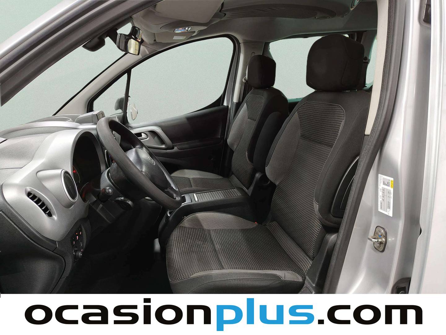 Foto asientos delanteros Peugeot Partner Peugeot Partner Tepee Tepee Combi 1.6 BlueHDI Outdoor BlueHDi (120 CV)