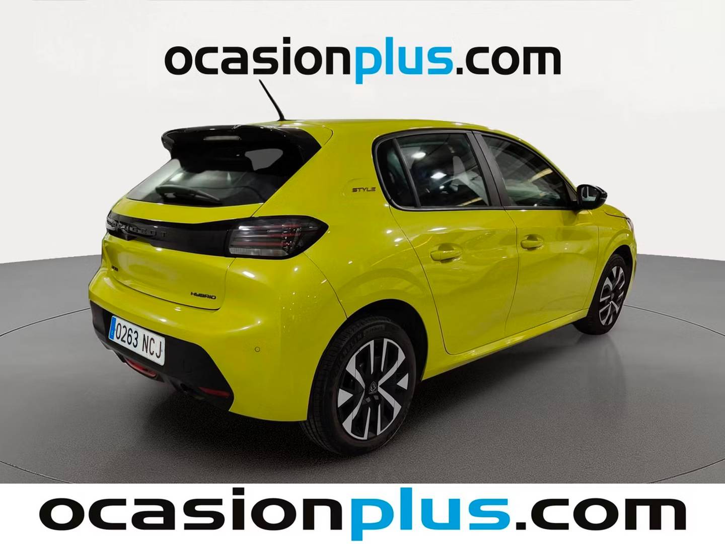 Foto trasera Peugeot 208 Peugeot 208 Style Hybrid 110 eDCS6 (110 CV) derecha