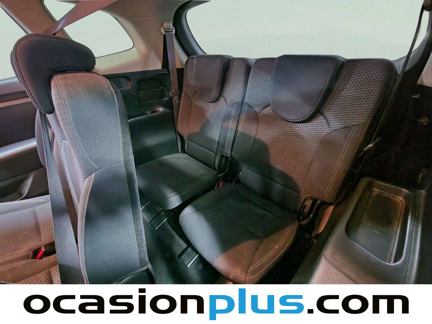 Foto asientos delanteros KIA Carens KIA Carens 1.7 CRDi VGT Concept Eco-Dynamics (115 CV) 7 Plazas