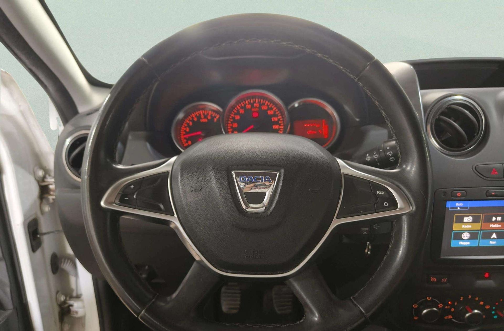 Dacia Duster Laureate dCi - foto 21