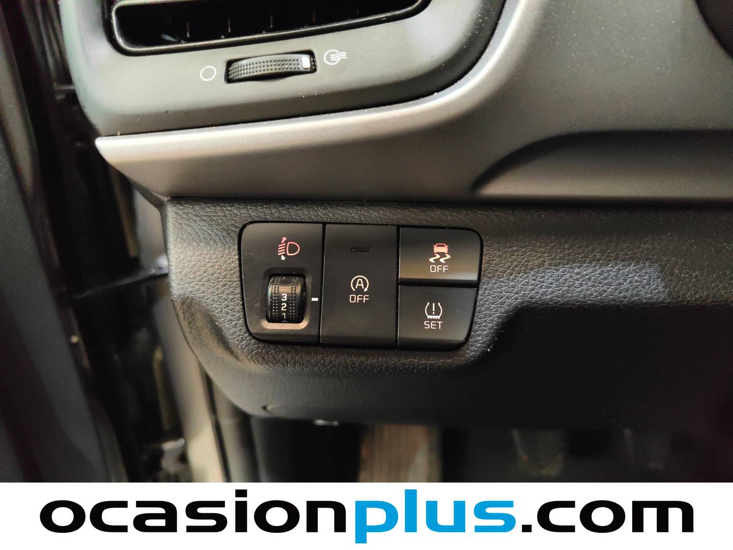 Equipamiento del KIA Stonic KIA Stonic 1.0 T-GDi MHEV MT Concept (100 CV)