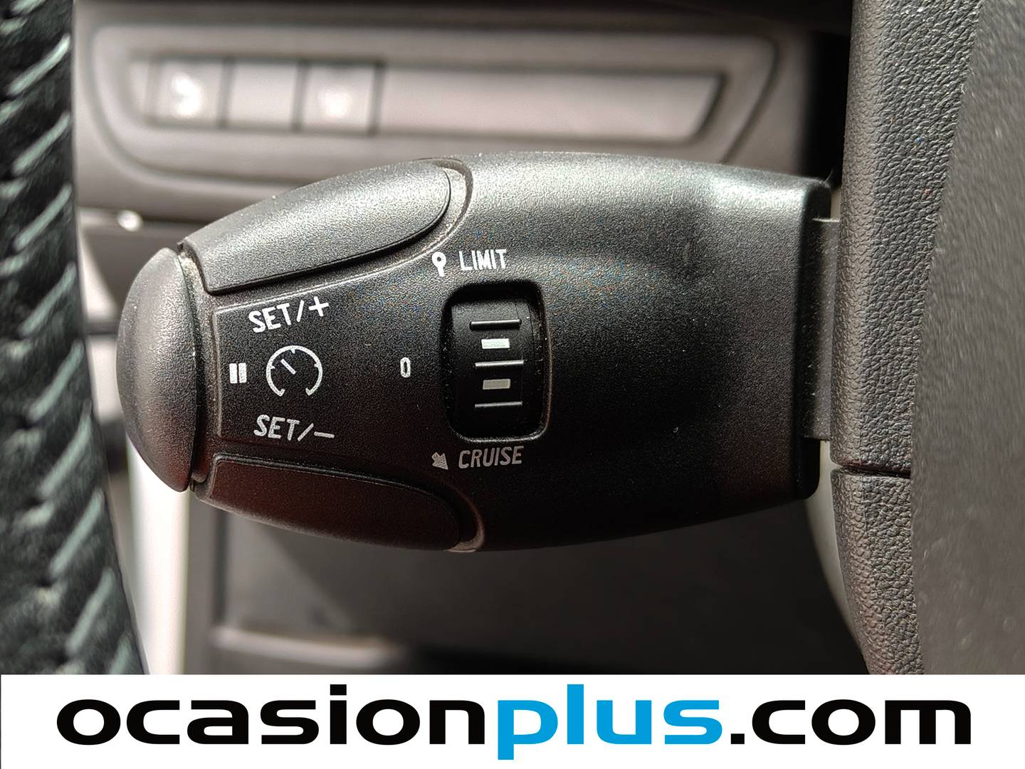 Acabados Peugeot 208 Peugeot 208 PureTech Signature (82 CV)