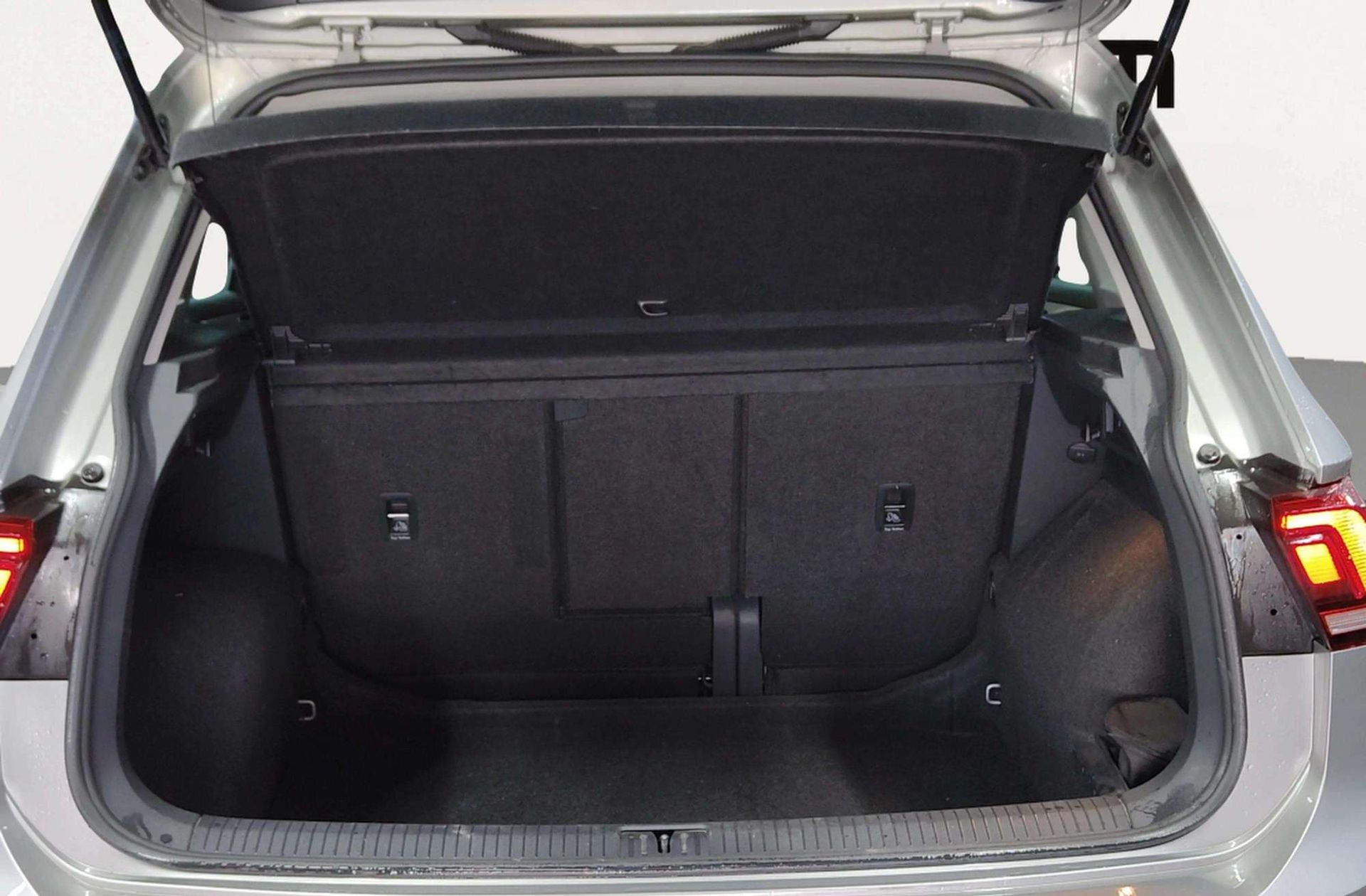 Volkswagen Tiguan Advance 2.0 TDI DSG - foto 23