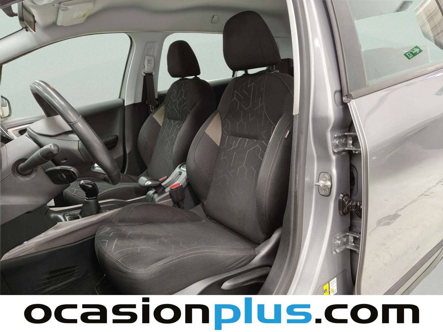 Foto asientos delanteros Peugeot 2008 Peugeot 2008 BlueHDi 100 S&S Active (100 CV)