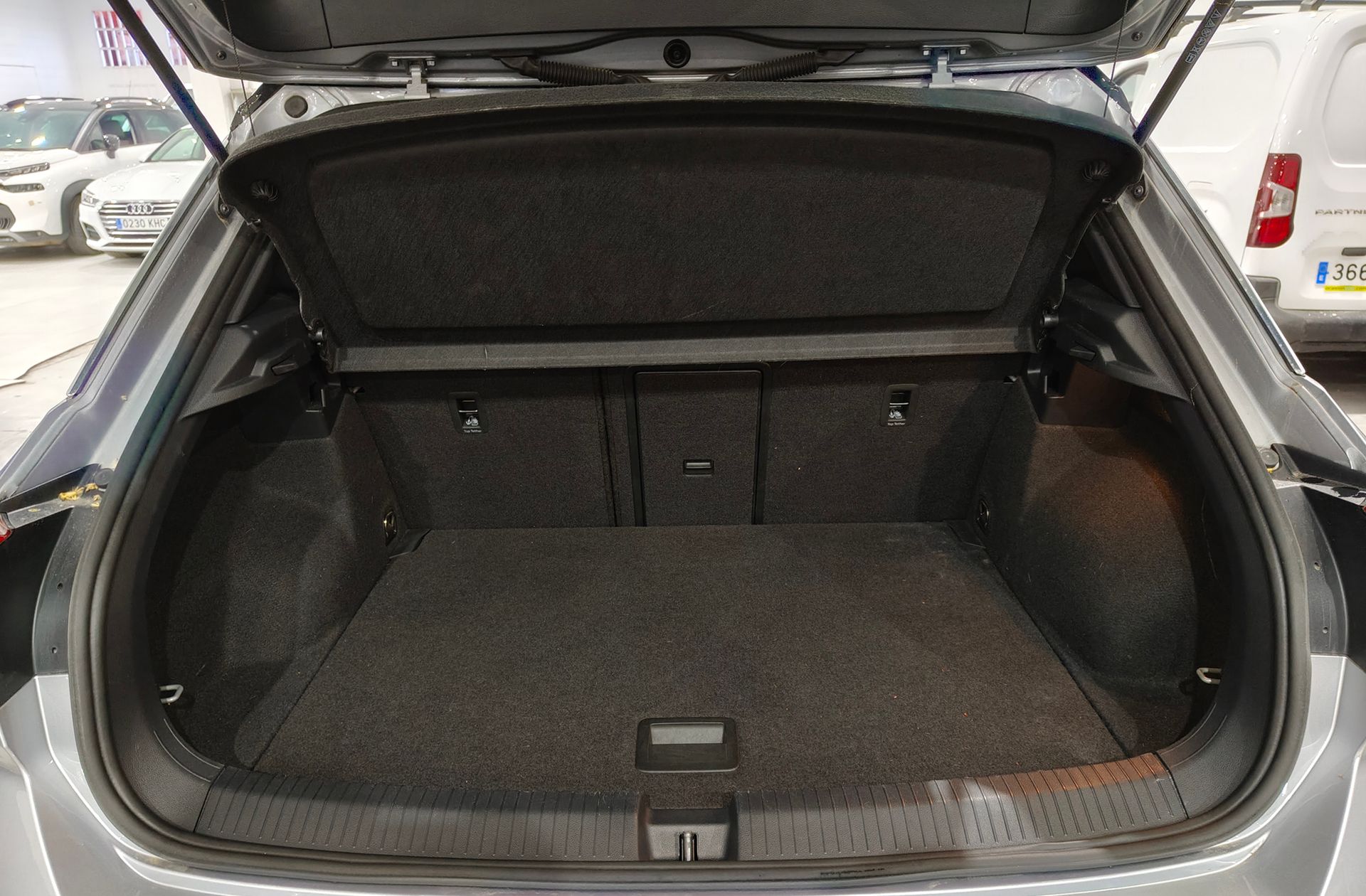 Volkswagen T-Roc R-Line 1.5 TSI Pack R-Line - foto 19