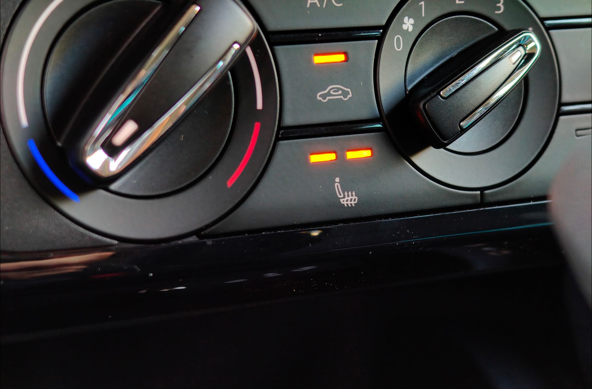 Škoda Kamiq 1.0 TSI Selection DSG - foto 9