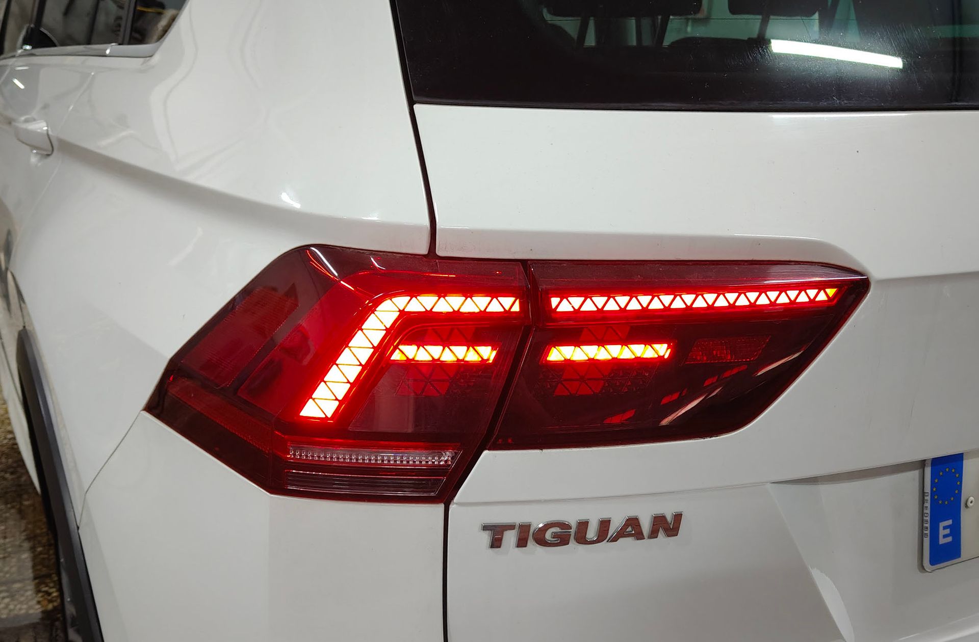 Volkswagen Tiguan Sport 2.0 TDI Pack R-Line - foto 17