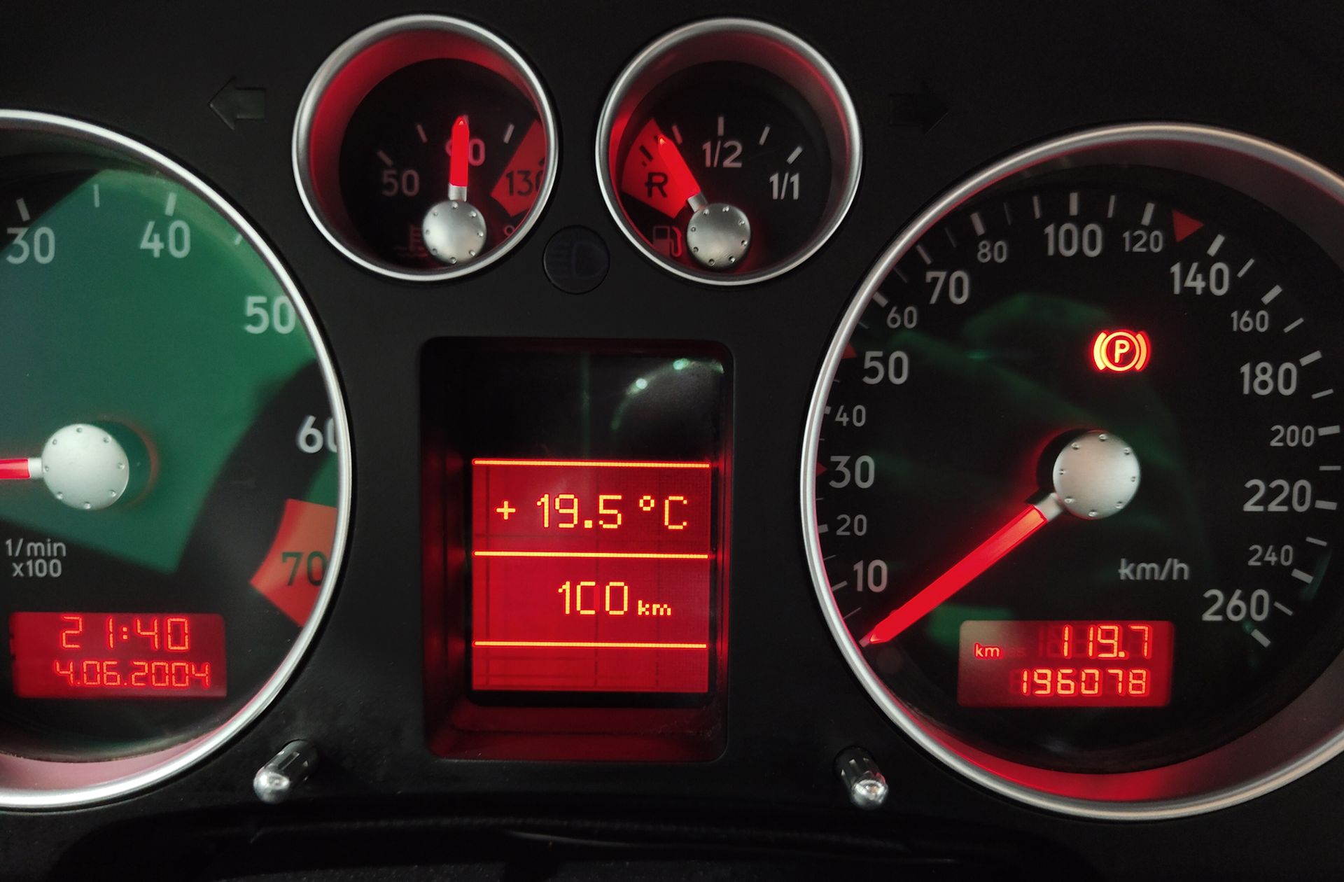 Audi TT Coupe 1.8 T - foto 8