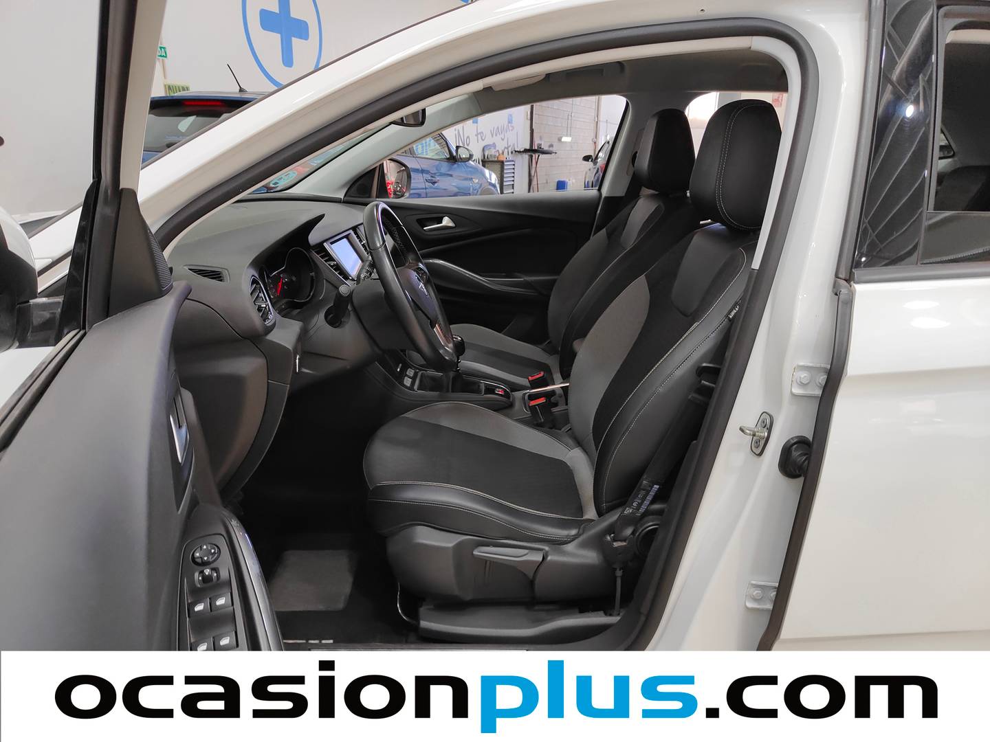 Foto asientos delanteros Opel Grandland X Opel Grandland X 1.2 Turbo S&S Excellence (130 CV)