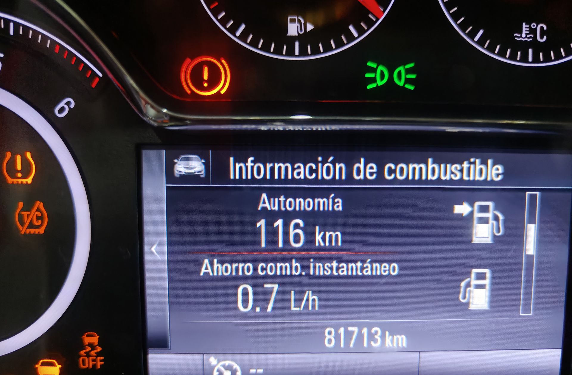 Opel Insignia 1.6CDTI ecoFlex Selective - foto 10