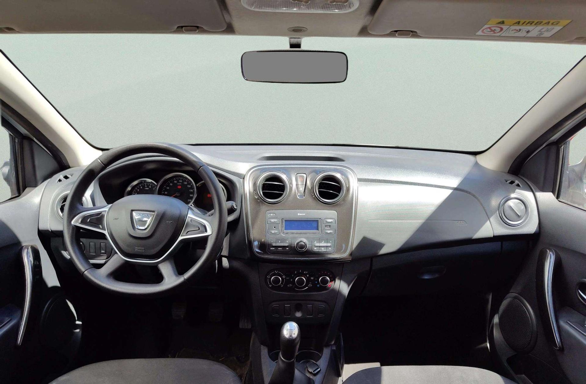 Dacia Sandero Laureate dCi - foto 6