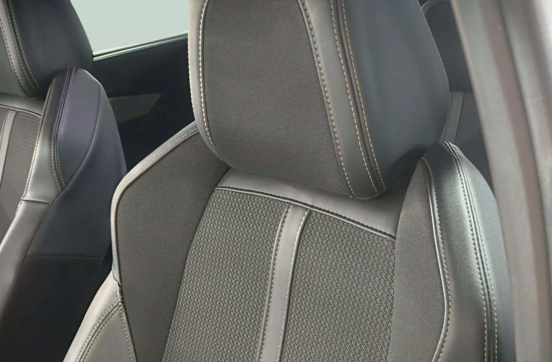 Peugeot 5008 BlueHDi 130 GT EAT8 7 plazas - foto 7