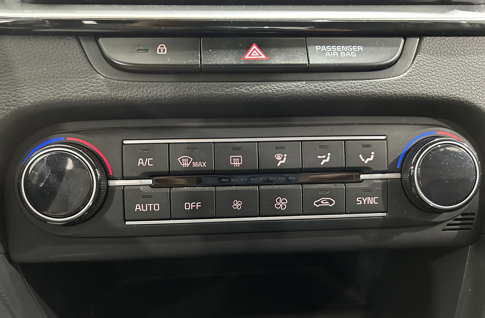 Kia XCeed 1.5 MHEV iMT Tech - foto 28