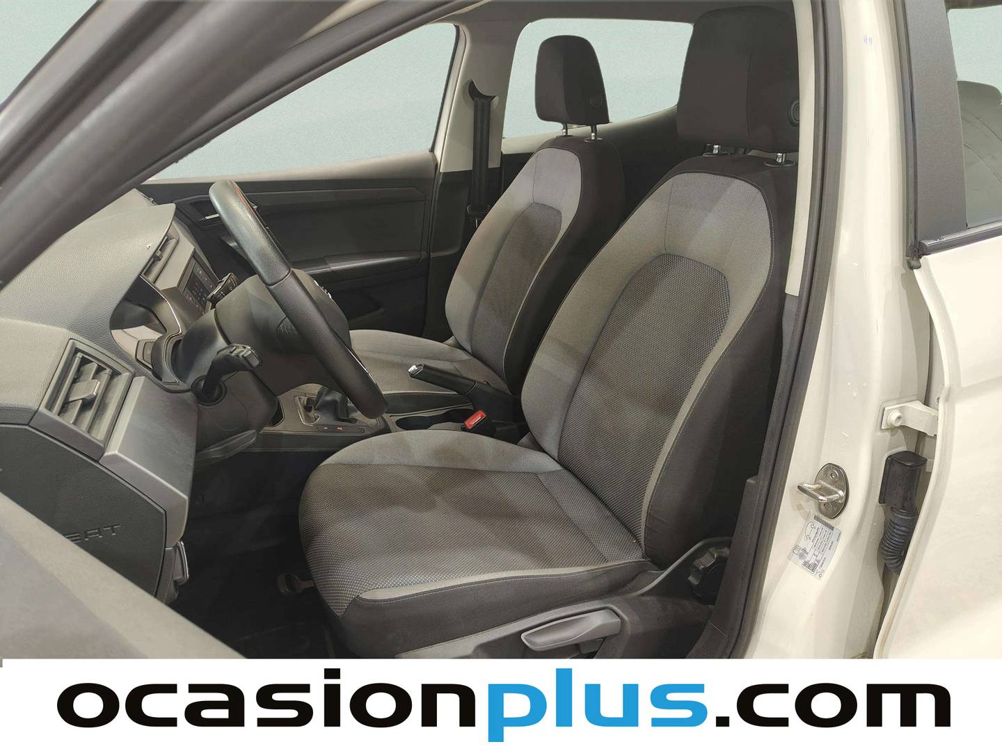 Foto asientos delanteros Seat Ibiza Seat Ibiza 1.6 TDI Style (95 CV)