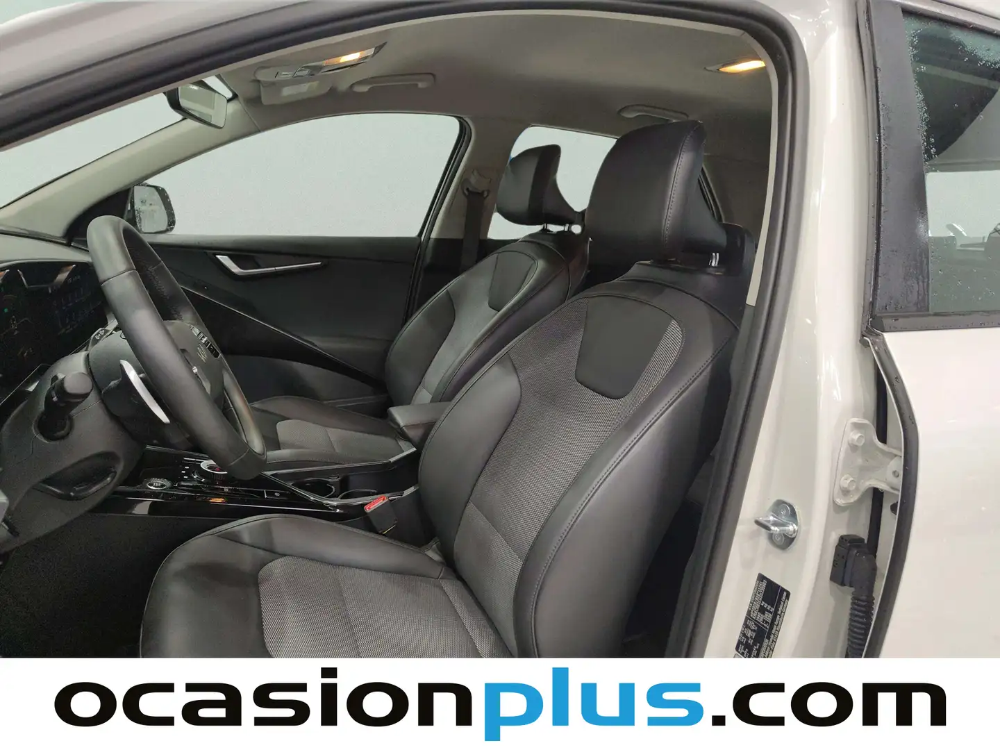 Foto KIA Niro Kia Niro 1.6 GDi HEV Drive (141 CV)