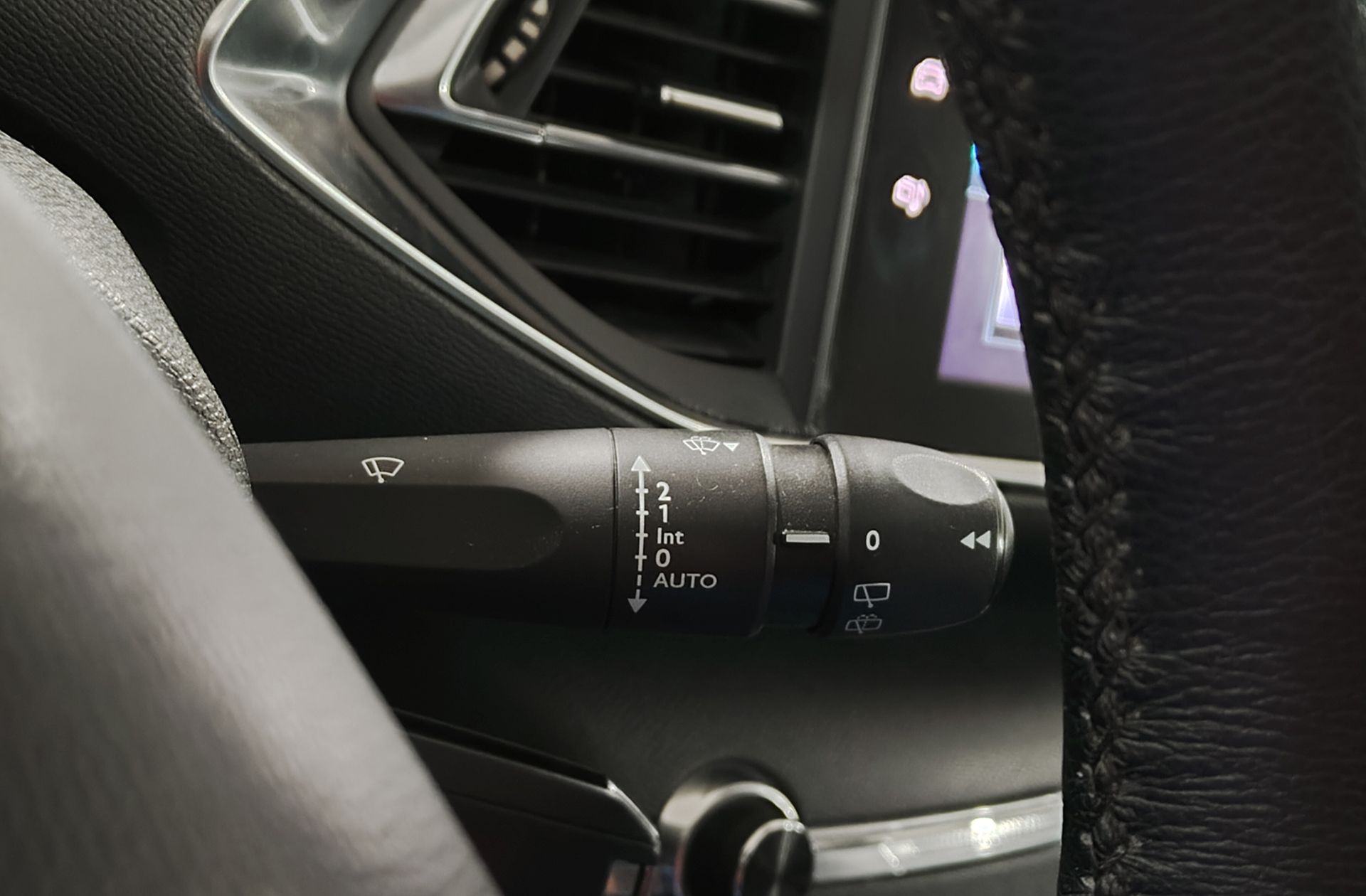 Peugeot 308 BlueHDi 120 Style - foto 24