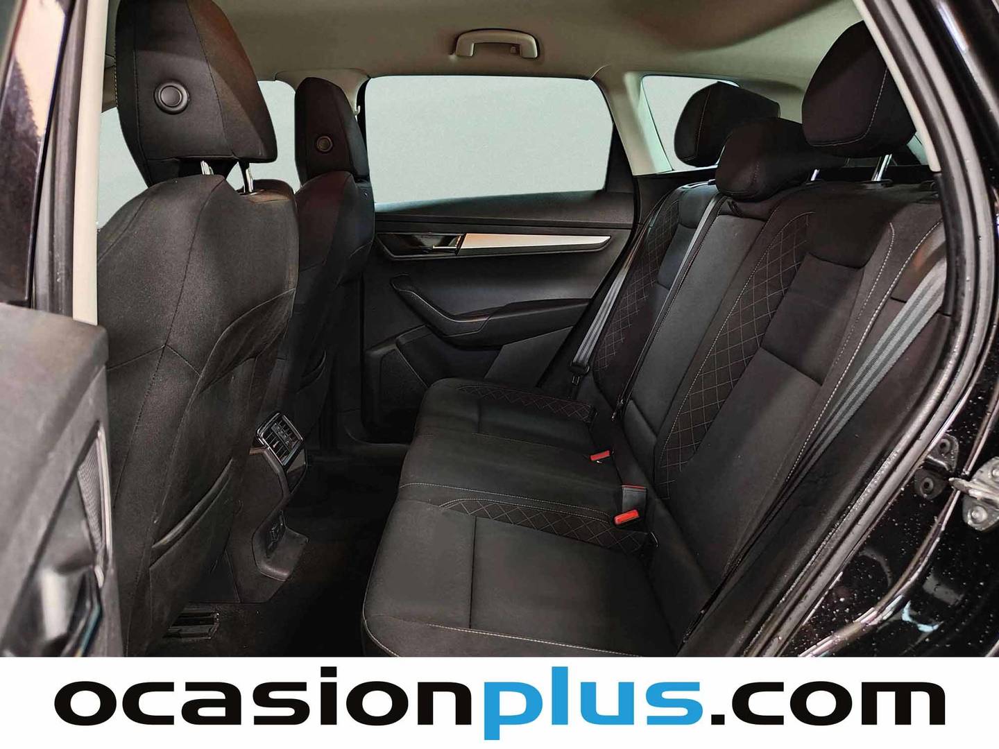 Foto asientos traseros Skoda Karoq Skoda Karoq 1.5 TSI ACT Ambition DSG (150 CV)