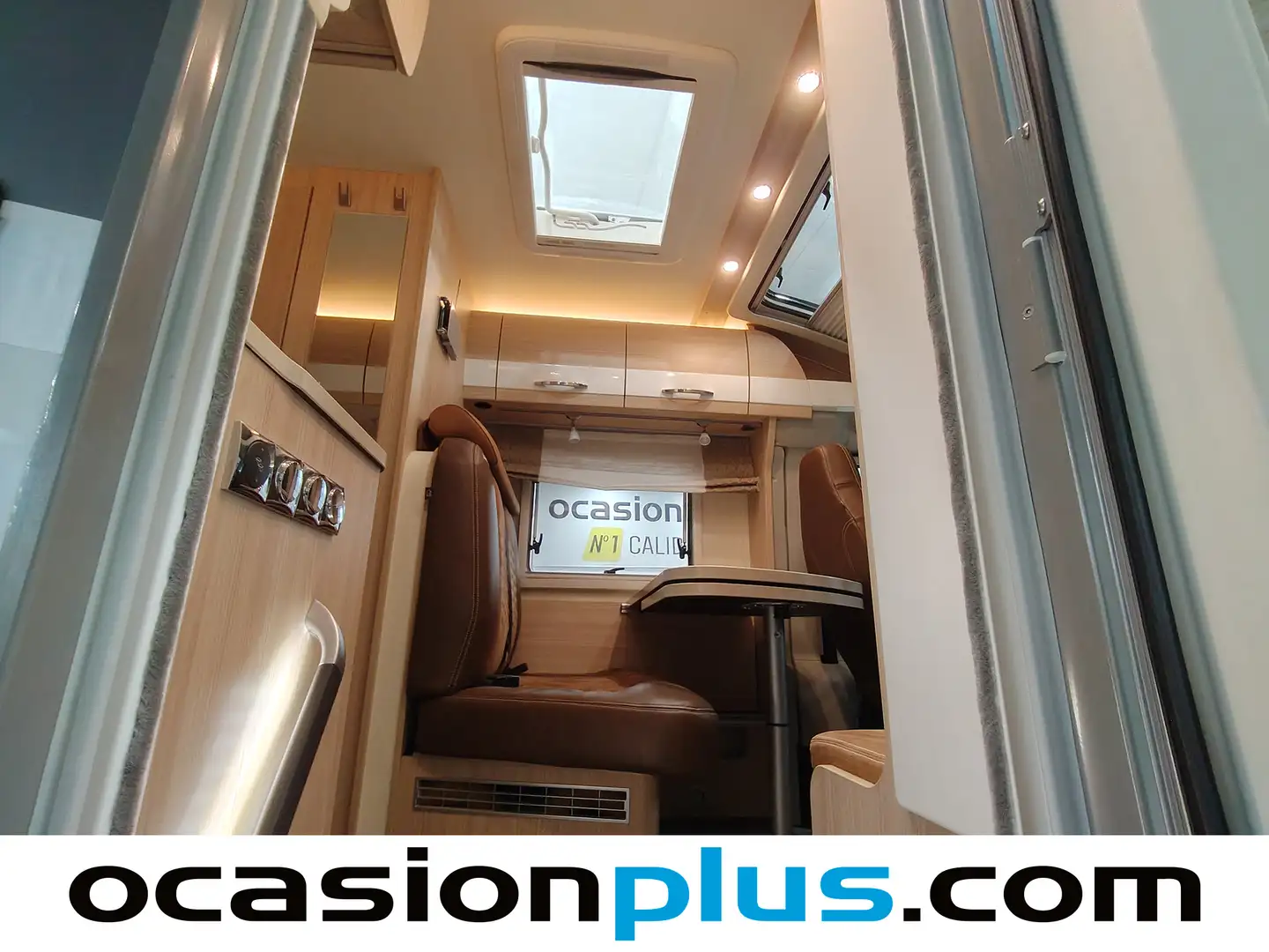 Foto Burstner BT5902 Burstner BT5902 TRAVEL VAN T-590 (150 CV)