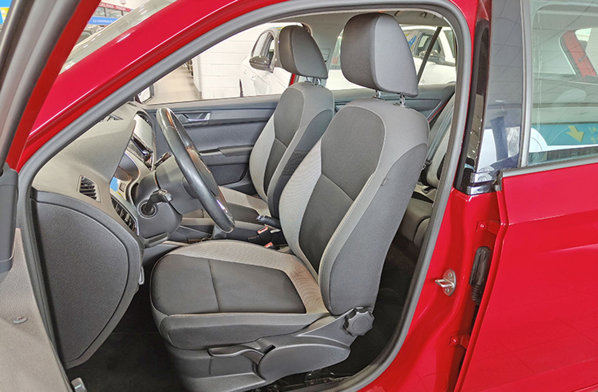 Škoda Fabia Combi 1.0 TSI Ambition - foto 8