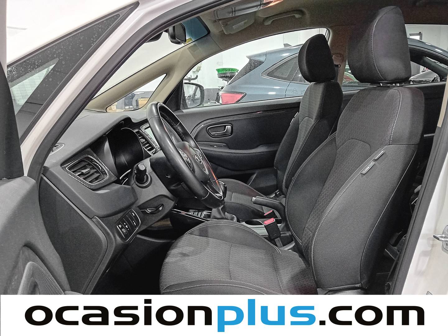 Foto asientos delanteros KIA Carens Kia Carens 1.7 CRDi VGT Drive Eco-Dynamics (115 CV)
