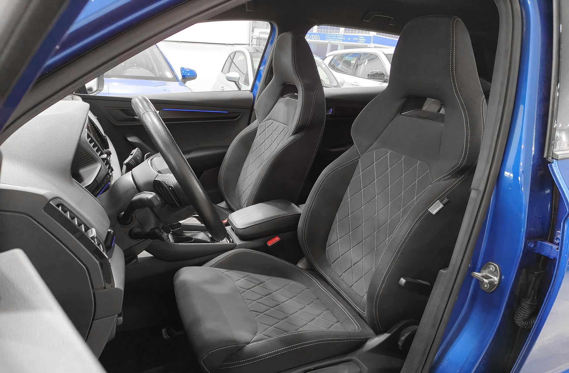 Škoda Karoq 1.5 TSI ACT Sportline DSG - foto 14