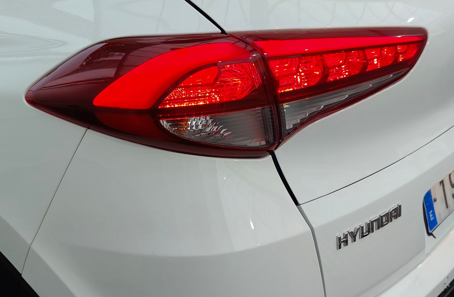 Hyundai Tucson 1.7 CRDi BlueDrive Kosmo 4x2 - foto 18