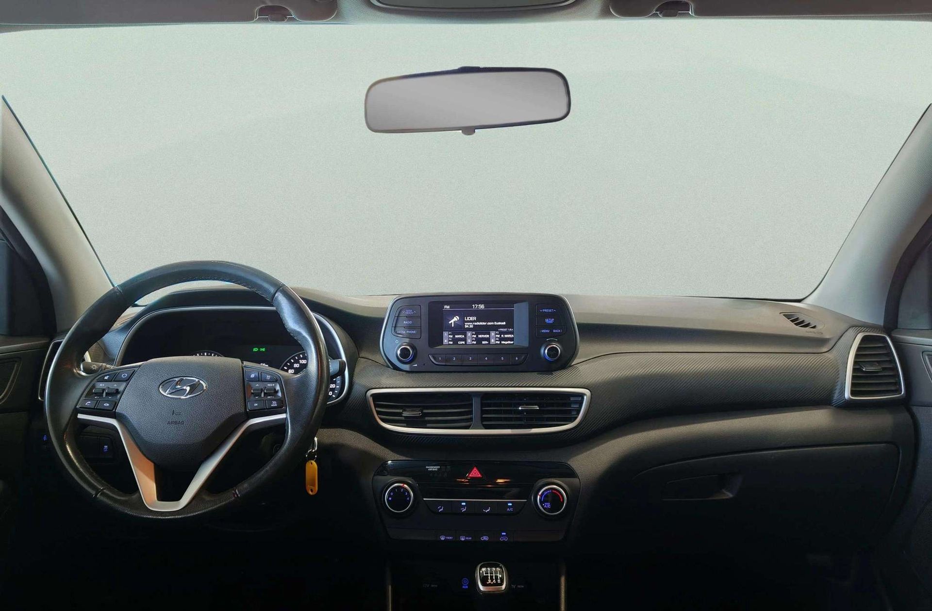 Hyundai Tucson 1.6 GDI BlueDrive Essence 4x2 - foto 6