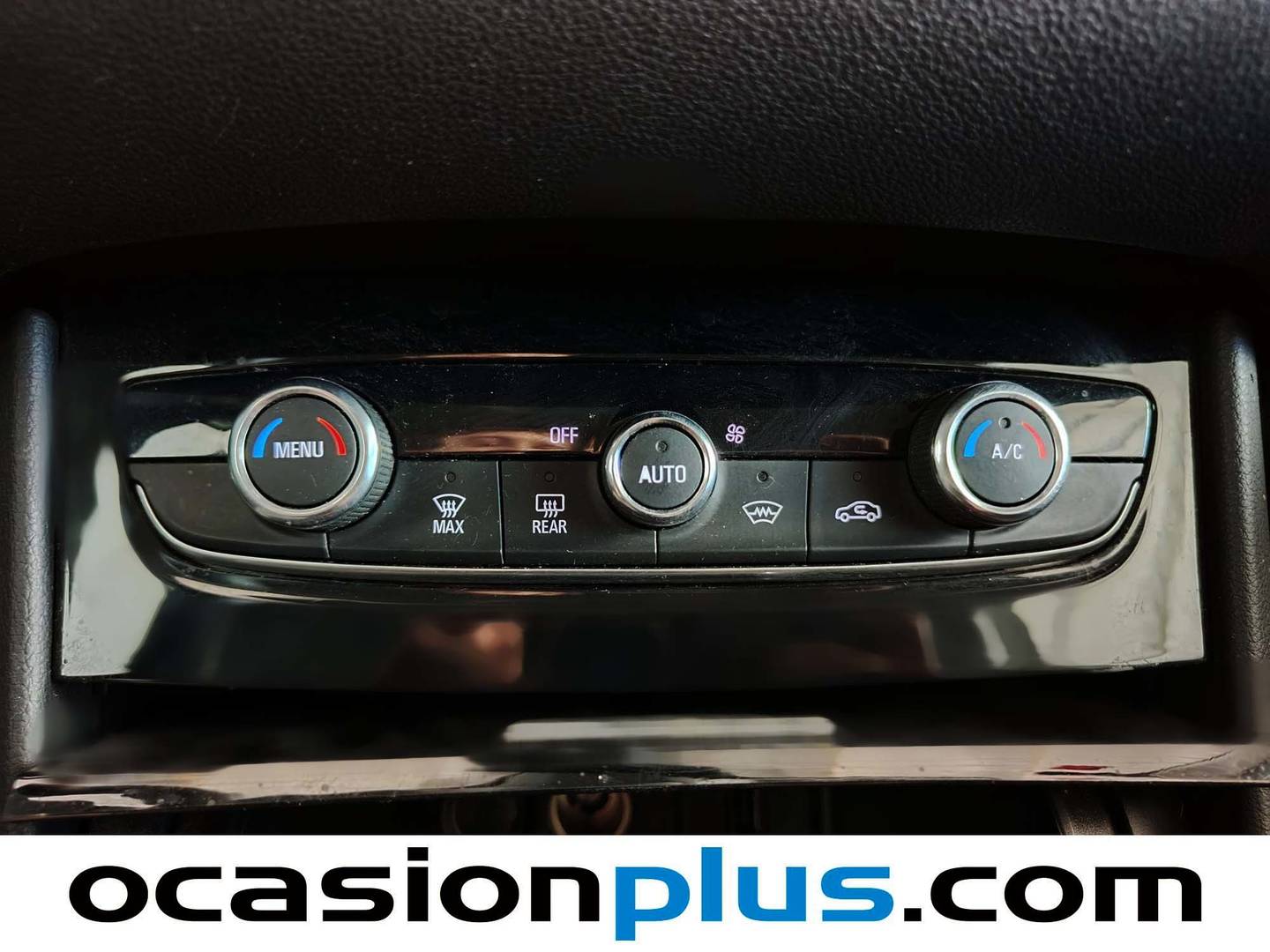 Foto Opel Grandland X Opel Grandland X 1.2 Turbo Ultimate Auto (130 CV)