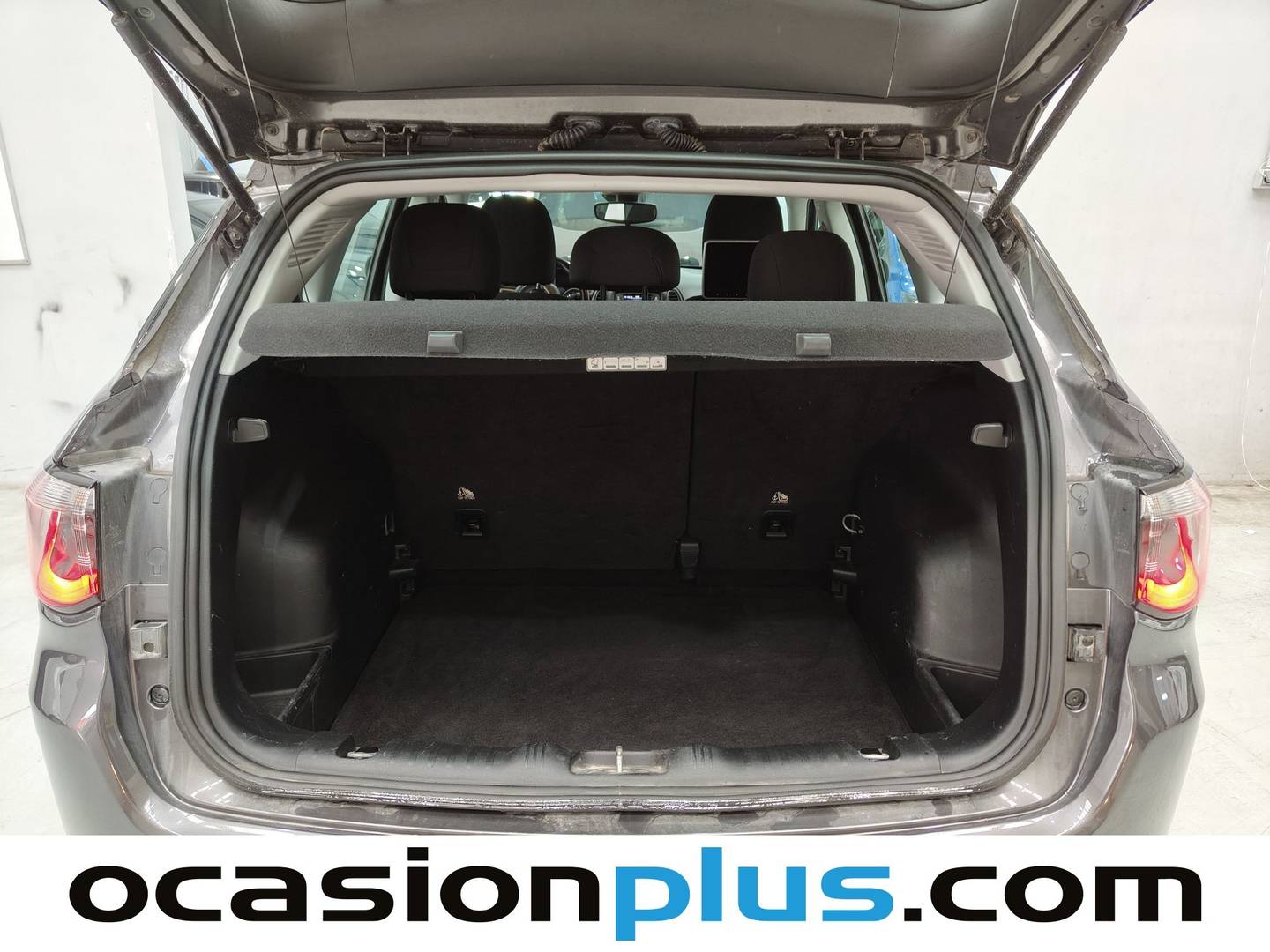 Fotos maletero Jeep Compass Jeep Compass 1.4 Multiair Sport 4x2 (140 CV)