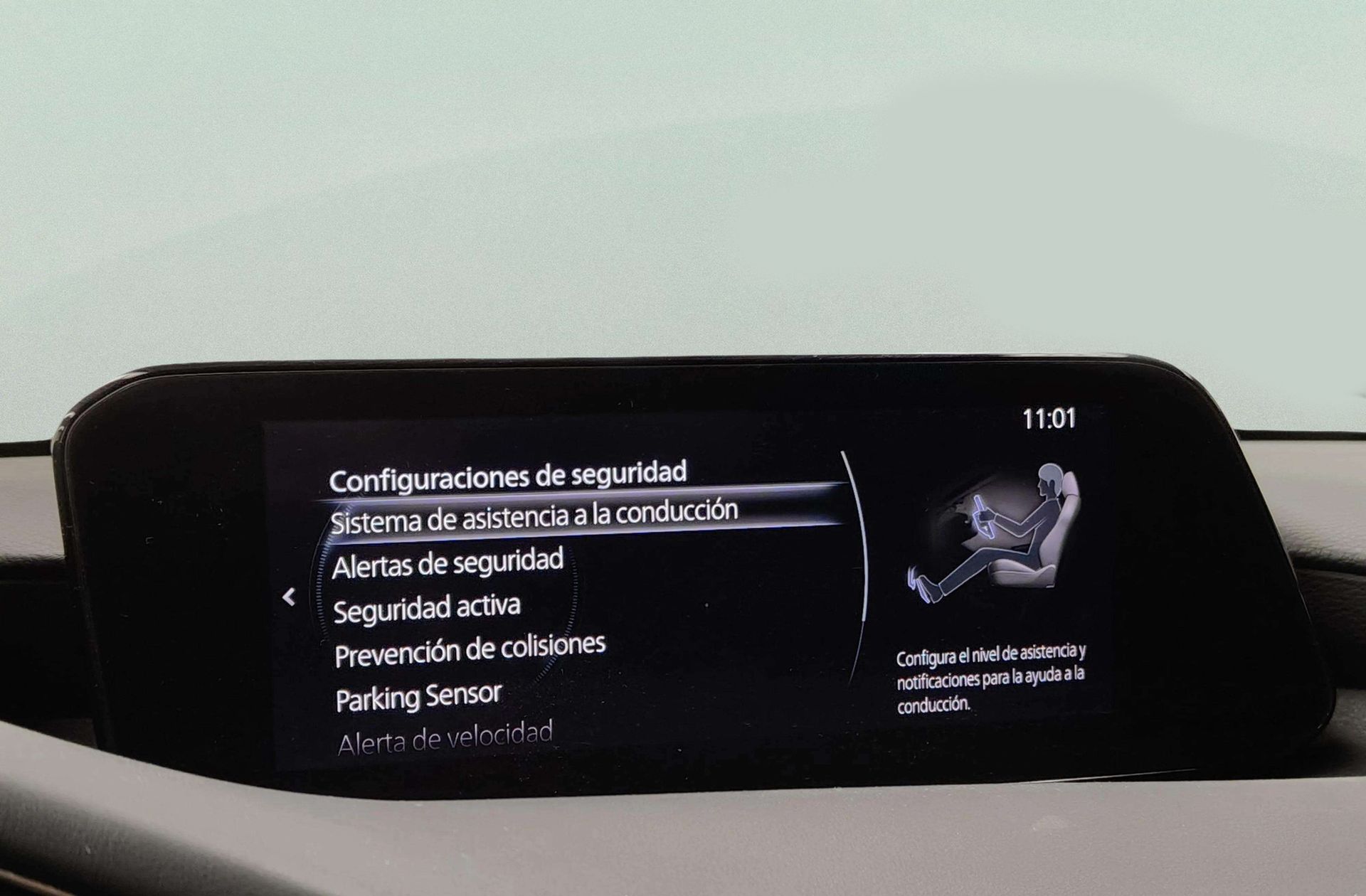 Mazda Mazda3 2.0 e-Skyactiv-G Evolution - foto 14
