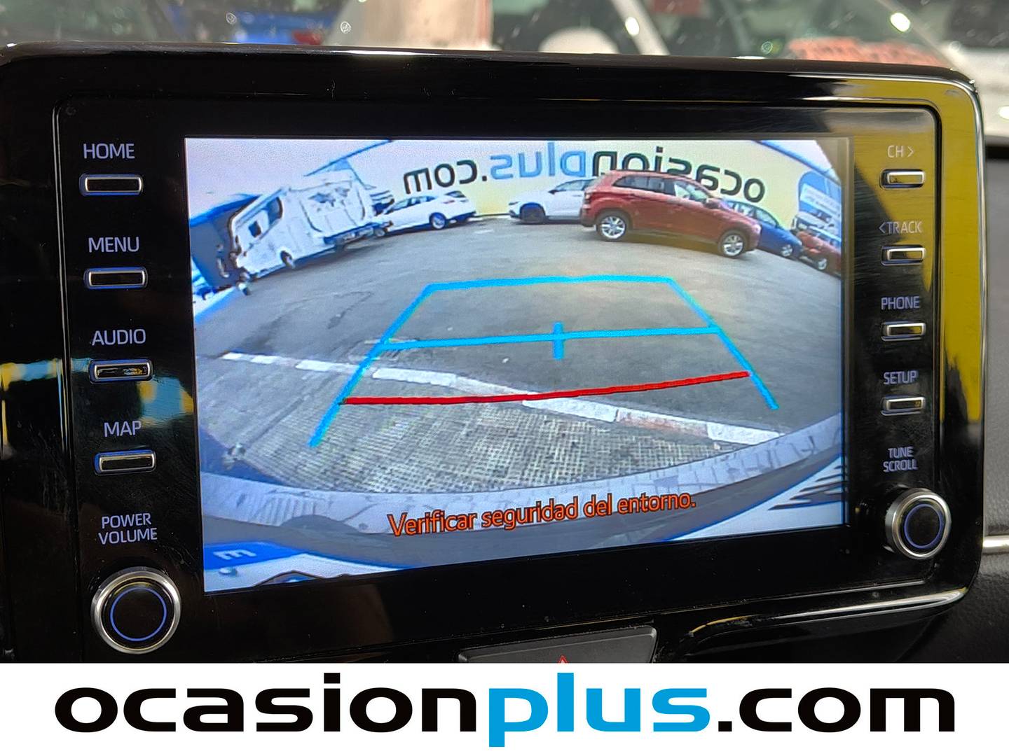 Extras y acabados del Toyota Yaris Toyota Yaris 120H Business Plus (116 CV)