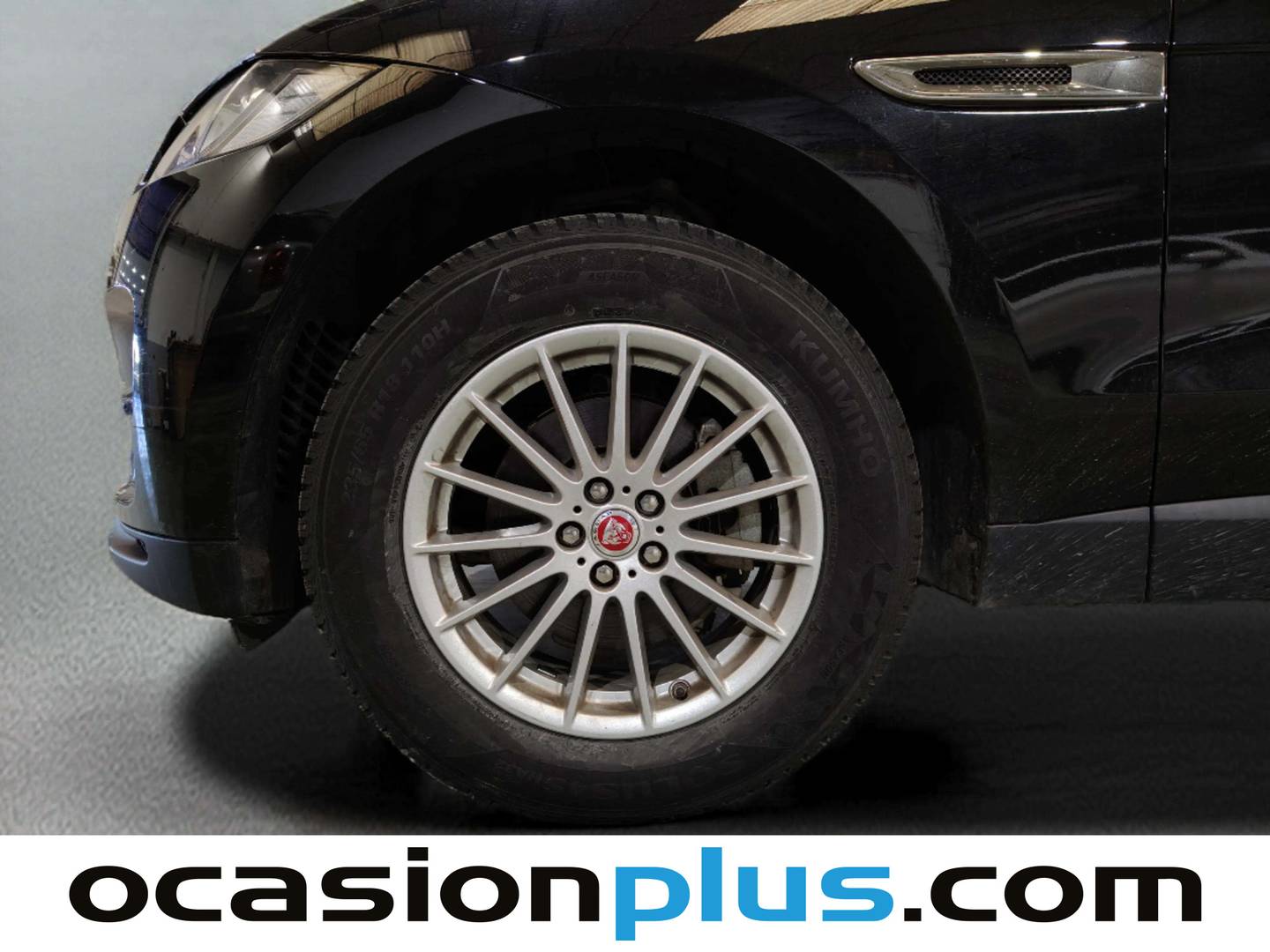 Foto Jaguar F-Pace Jaguar F-PACE 2.0L i4D Pure AWD (180 CV)