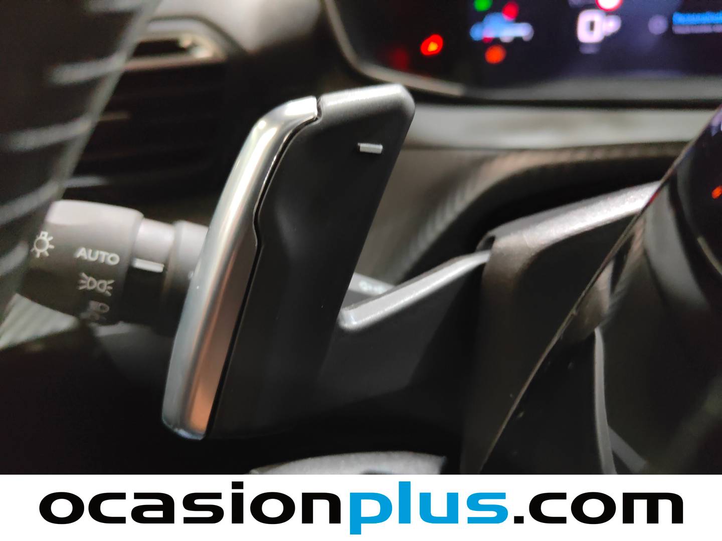 Peugeot 2008 Peugeot 2008 Allure Hybrid eDCS6 (145 CV) seminuevo
