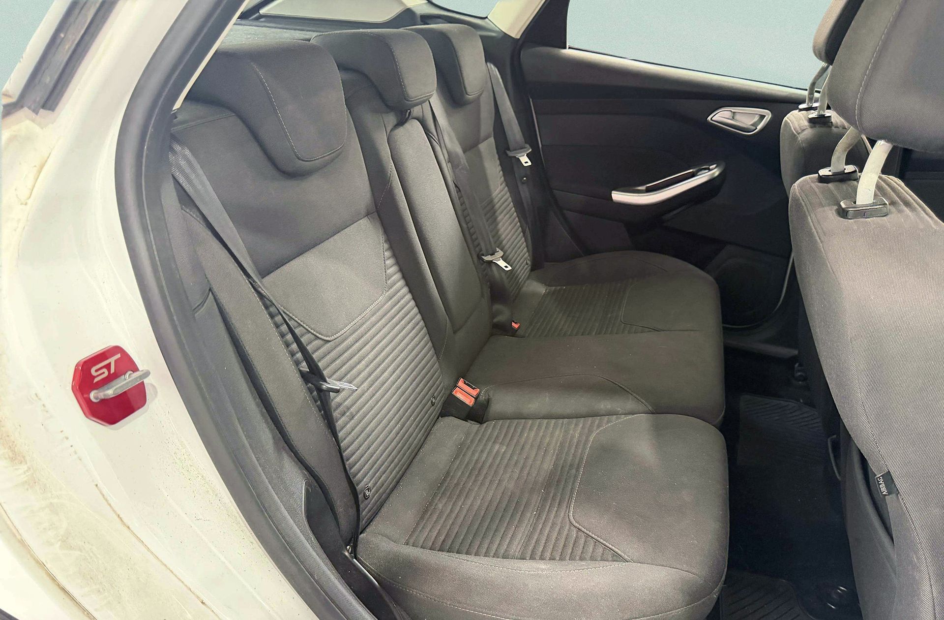 Ford Focus 1.0 EcoBoost Titanium Powershift - foto 13