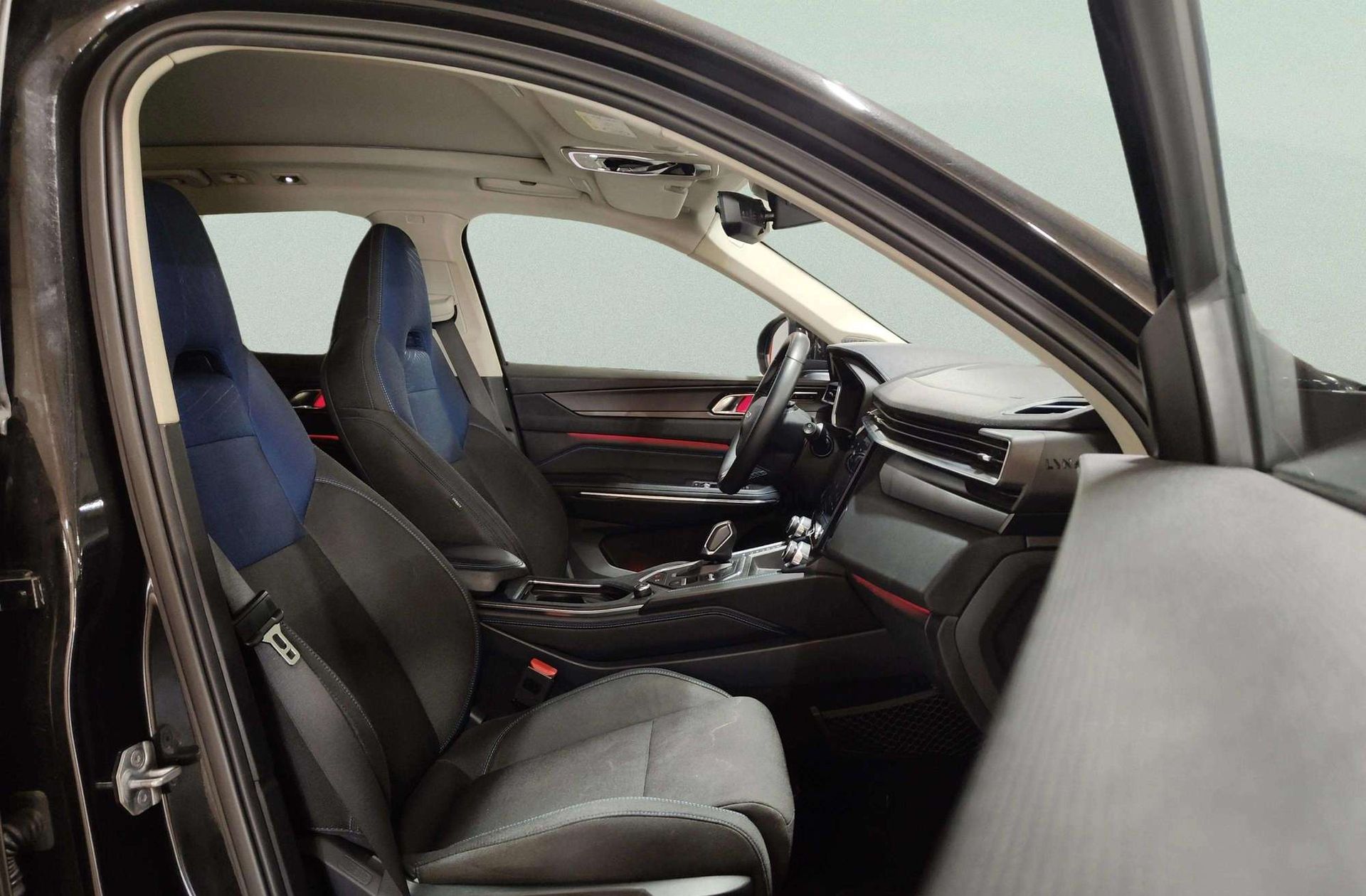 Lynk & Co 01 1.5 PHEV - foto 19