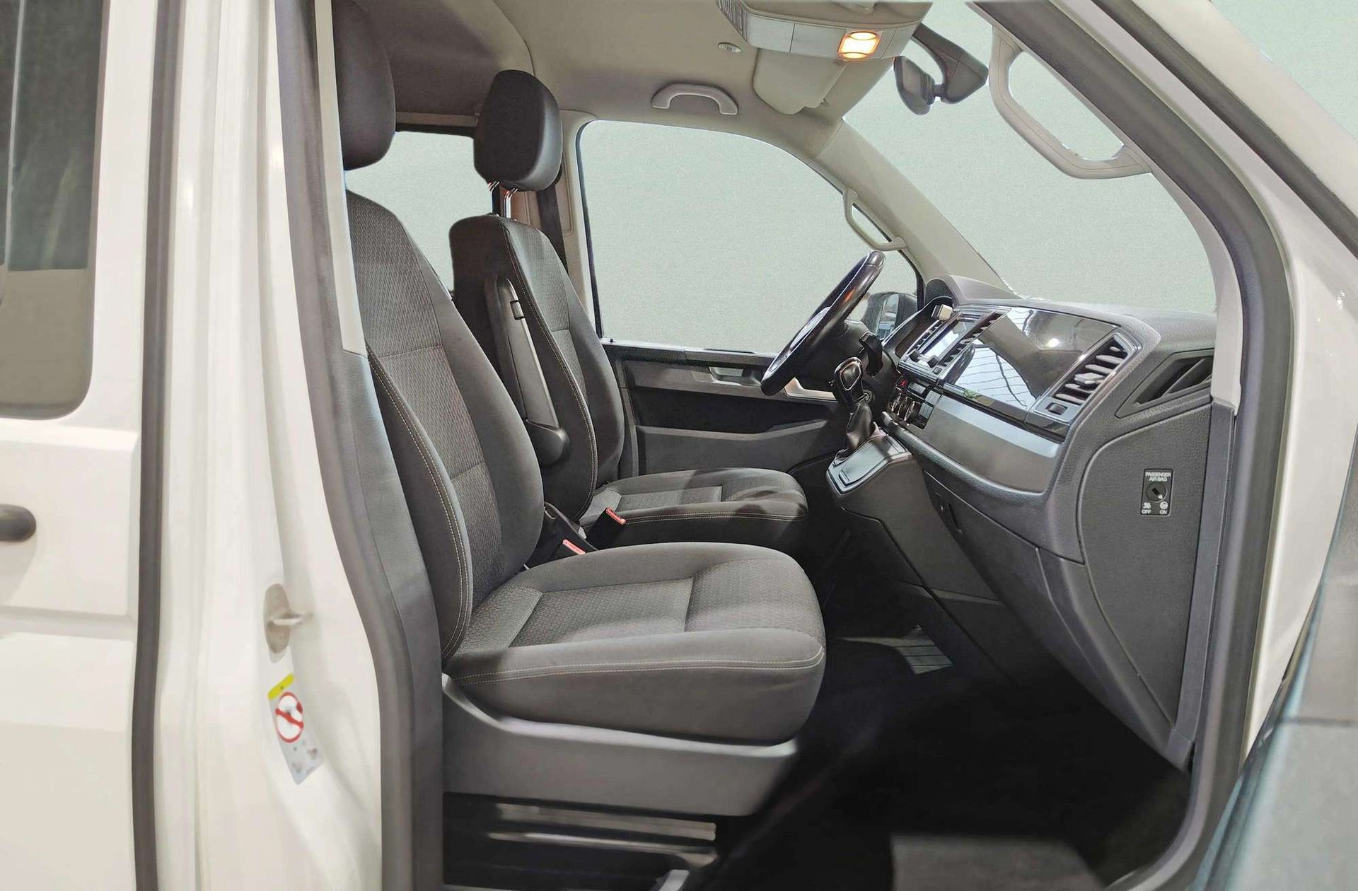 Volkswagen Multivan Outdoor Corto 2.0 TDI BMT DSG 7 plazas - foto 17