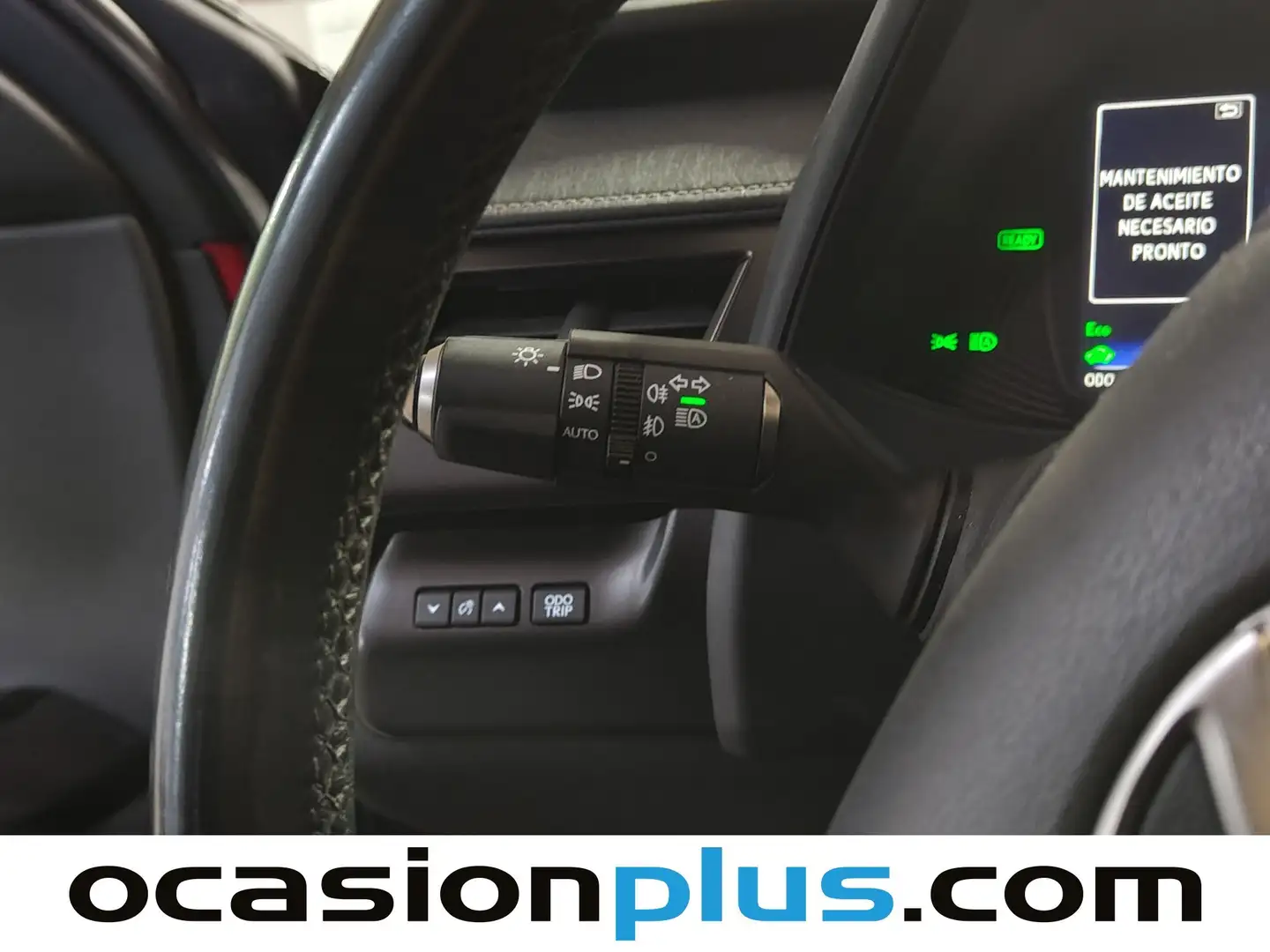 Foto Lexus UX Lexus UX 250h Business 2WD (184 CV)