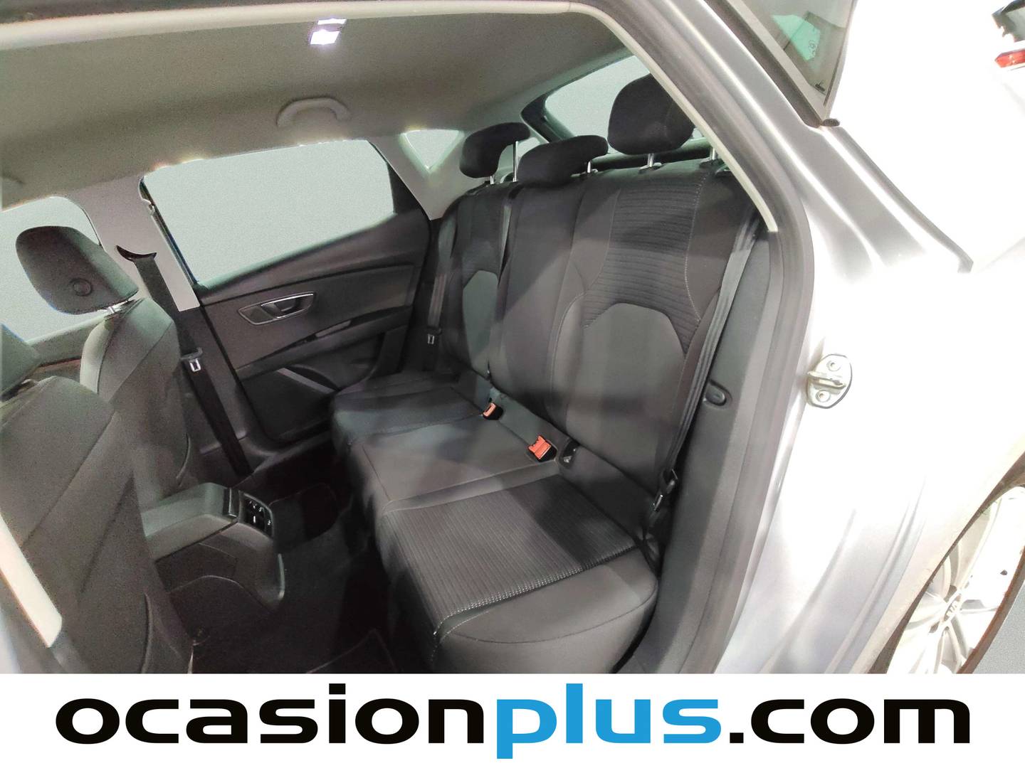 Foto asientos traseros Seat León Seat León 1.5 TGI GNC S&S FR Fast Edition DSG (130 CV)