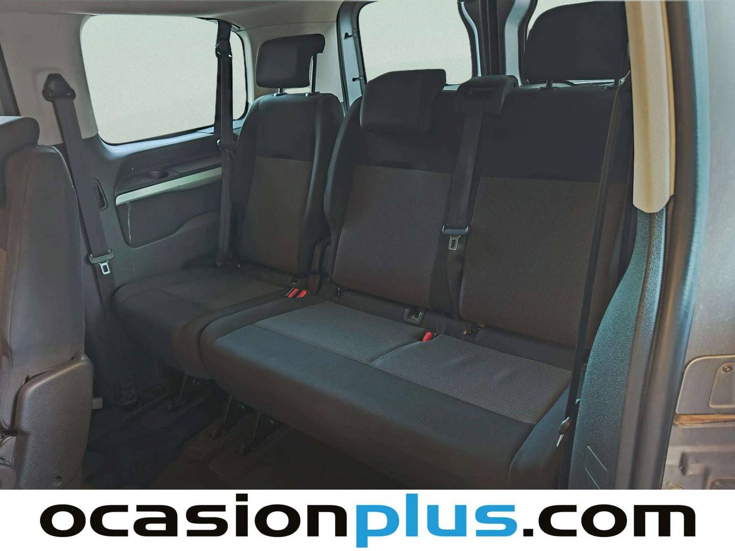 Extras y acabados del Toyota Proace Verso Toyota Proace Verso 2.0D VX Plus Shuttle L1 (145 CV)