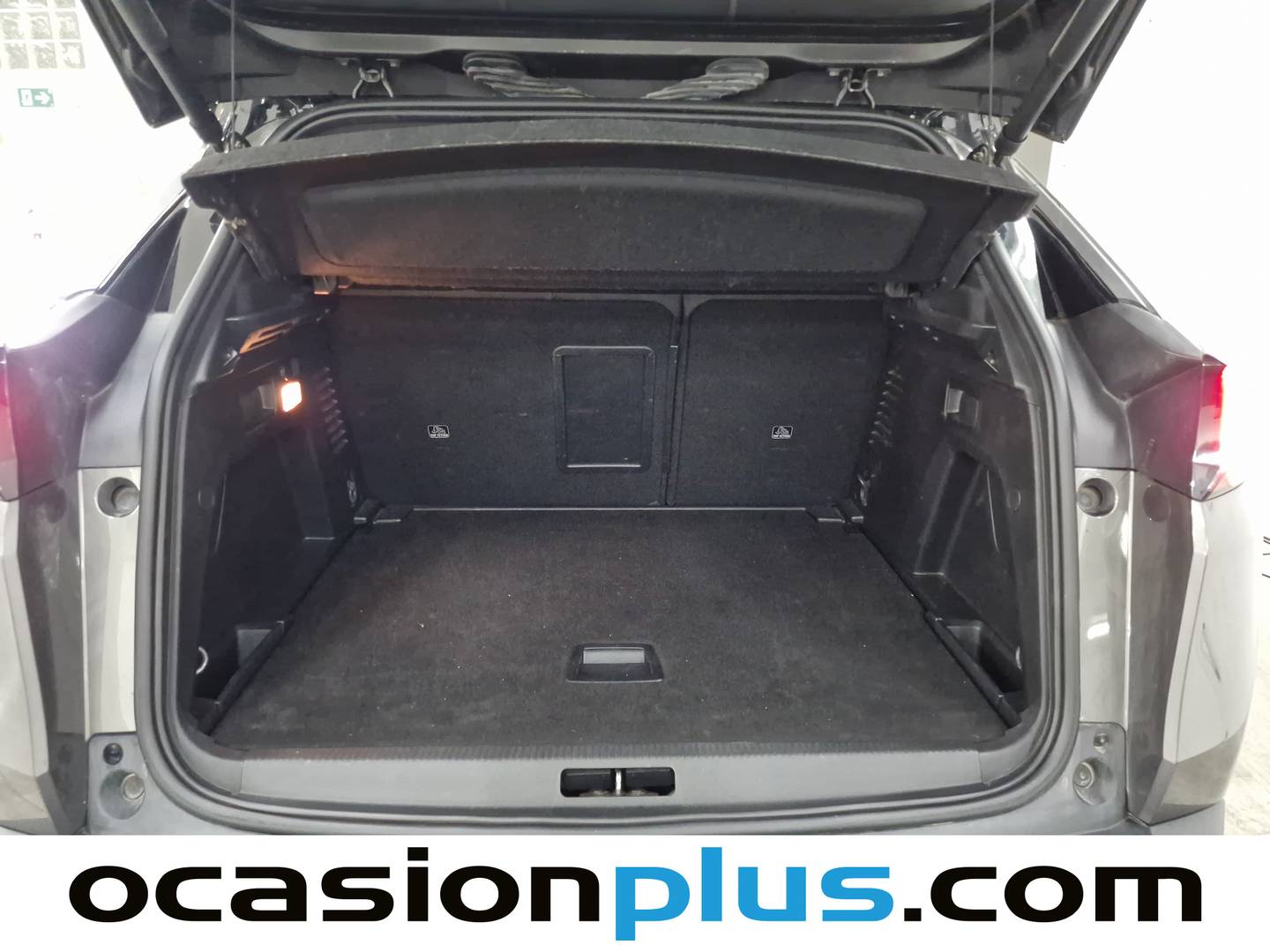 Foto Peugeot 3008 Peugeot 3008 PureTech 130 S&S GT EAT8 (130 CV)