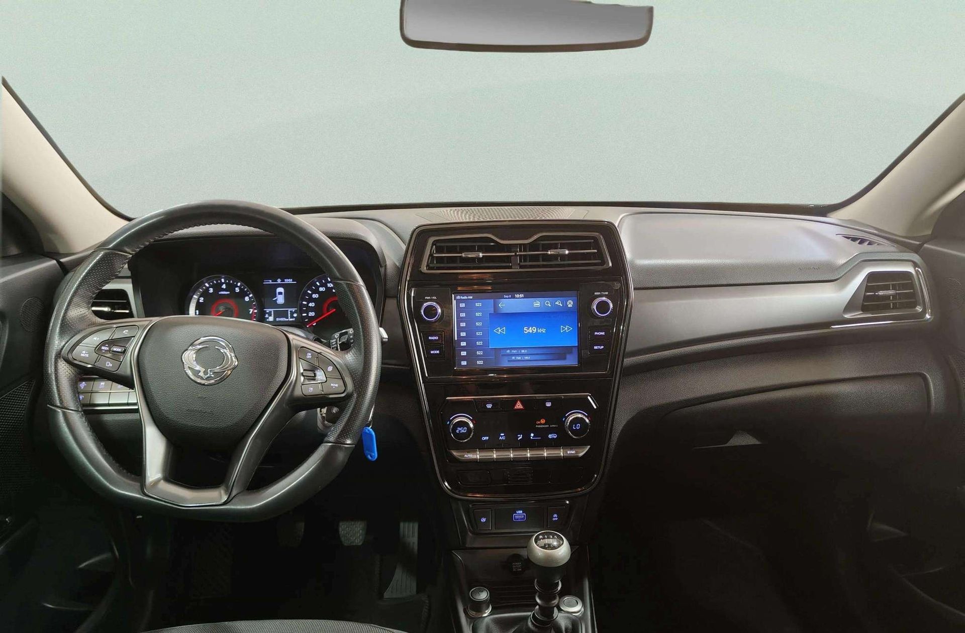 SsangYong Tivoli 1.2 G12T Urban - foto 6