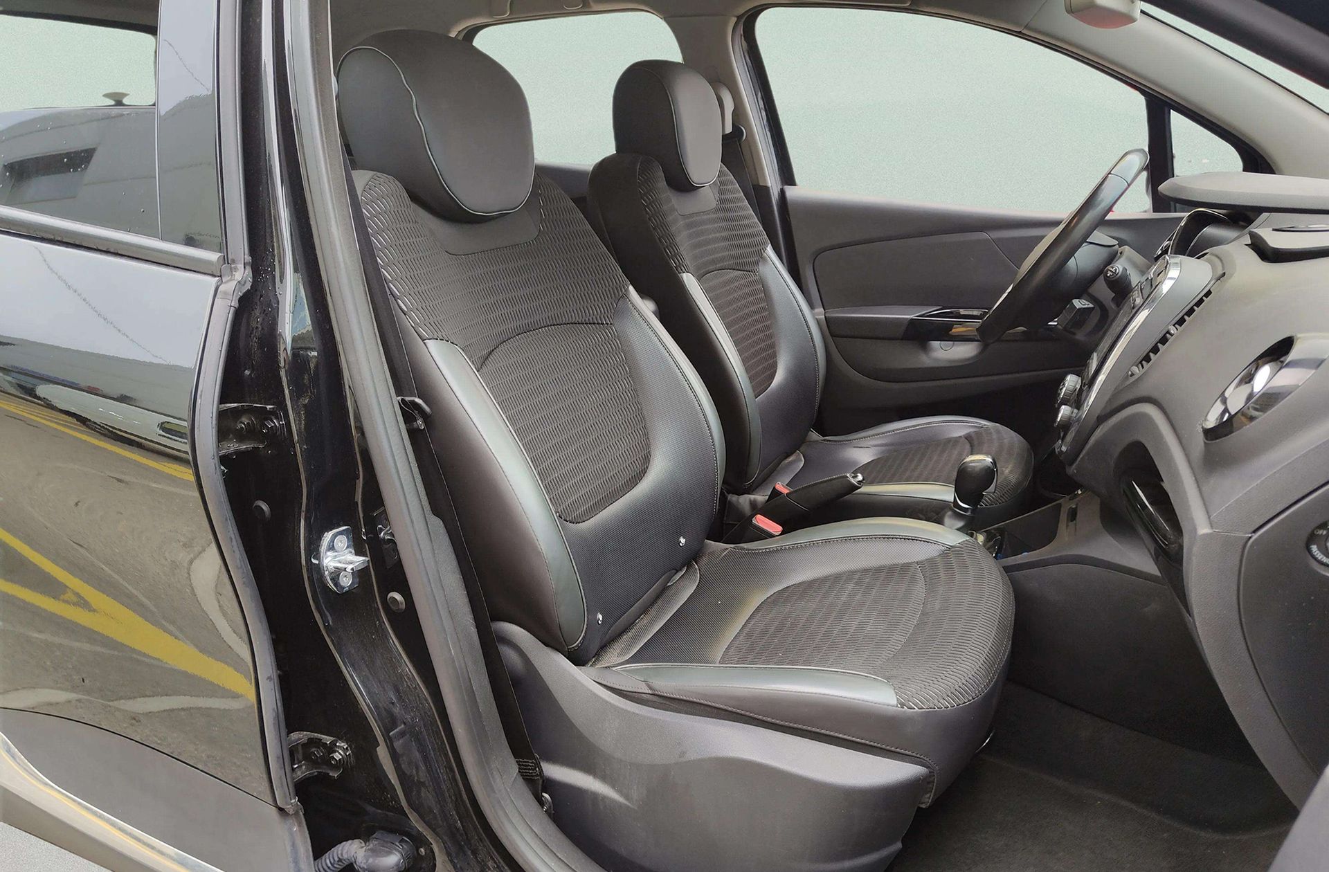 Renault Captur Zen Energy TCe EDC - foto 15