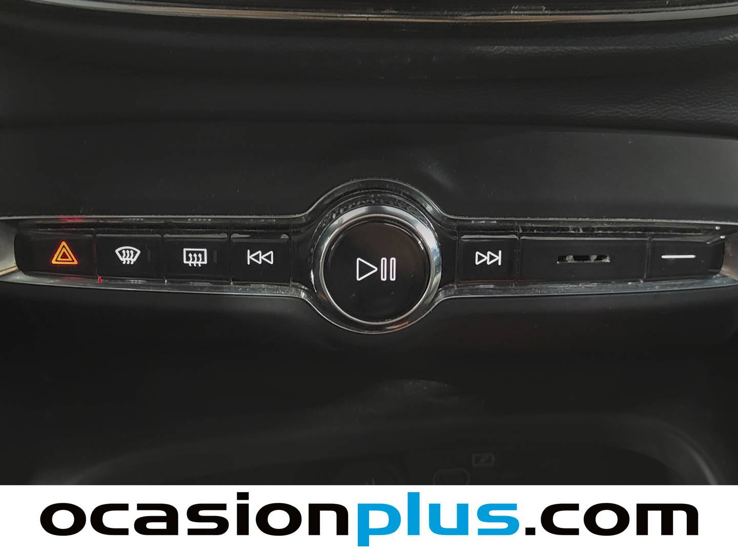 Volvo XC40 Volvo XC40 B3 Gasolina Mild hybrid Plus Dark Auto (163 CV) km 0